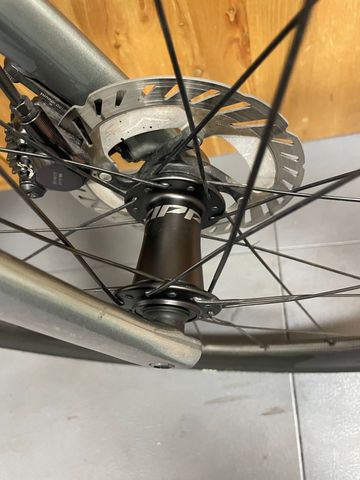 Käytetty Zipp 404 Firecrest Disc 2024 bike — kuva 3 / 7