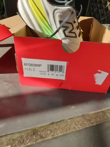 Used New Balance 1080 v15 bike — image 2 of 6