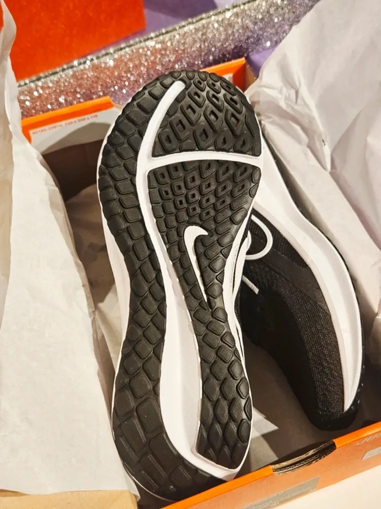 Używany Nike Downshifter 13 bike — zdjęcie 7 z 7