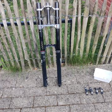Brugt RockShox Boxxer Ultimate 2023 bike — billede 5 af 10