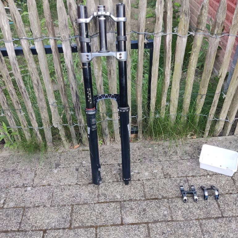 Brugt RockShox Boxxer Ultimate 2023 bike — billede 5 af 10