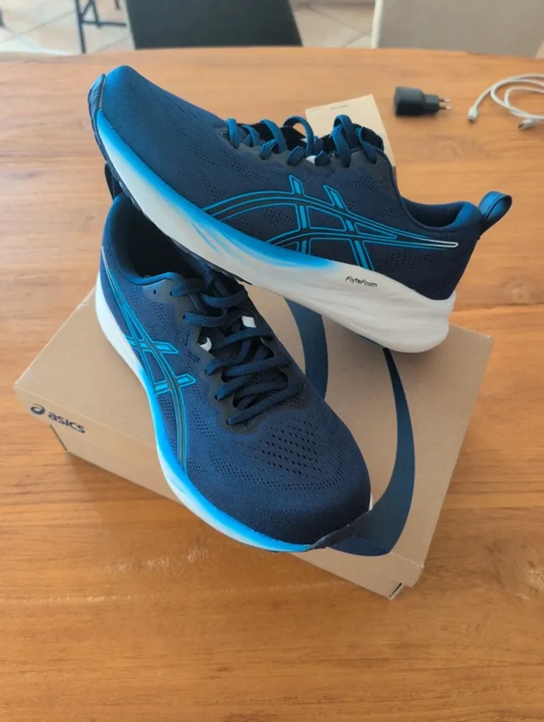Brugt Asics Running Shoes bike — billede 2 af 3