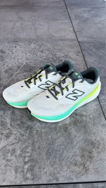 Used New Balance 1080 v15 Running Shoes