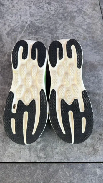 Used New Balance 1080 v15 bike — image 5 of 6