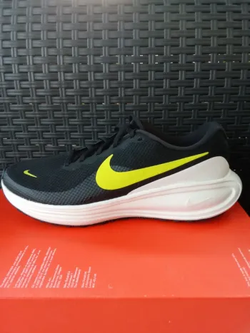 Brugt Altra Revolution 8 Running Shoes