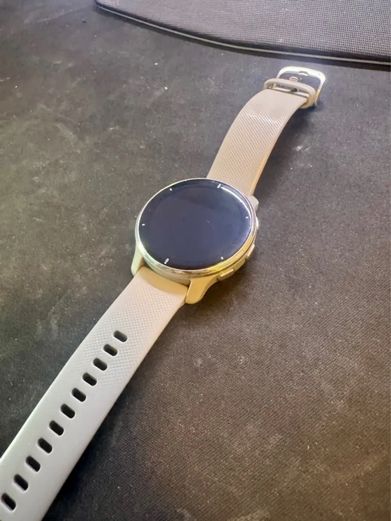 Garmin Venu 2 Plus bike d'occasion — image 3 sur 4