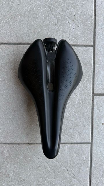 Used Cadex Boost Saddle (Carbon) Saddles & Seatposts