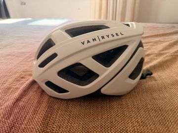 Tweedehands Van Rysel Casco Bici Helmet 2025 bike — afbeelding 4 van 6