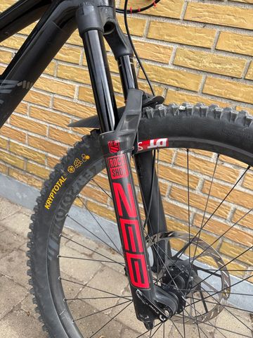 Używany RockShox Zeb Select Fork 2022 bike — zdjęcie 2 z 4