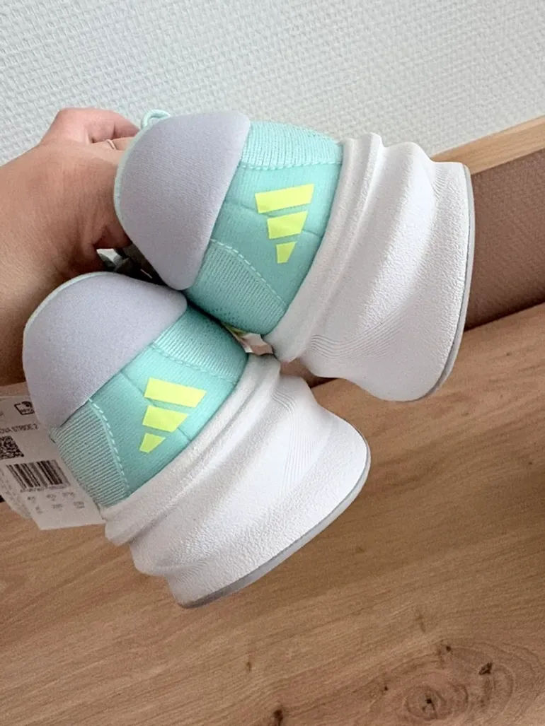 Adidas Running Shoes bike usato — immagine 8 di 9