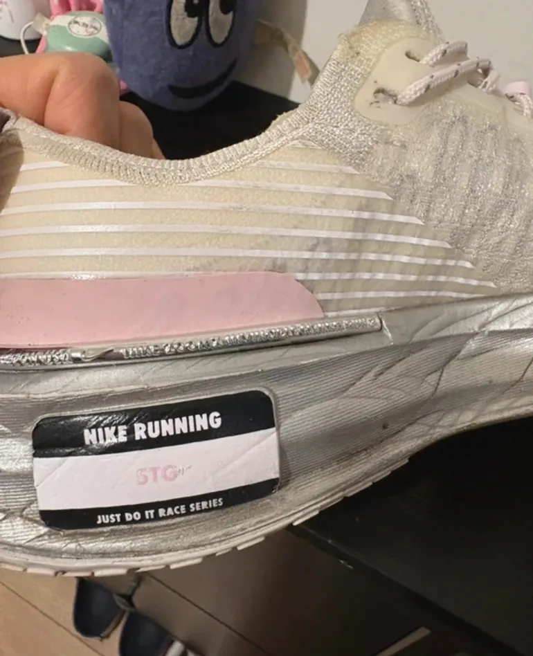 Nike Running Shoes bike usato — immagine 7 di 7
