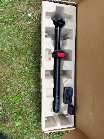 RockShox Reverb AXS 2025 Saddles & Seatposts d'occasion