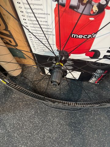 Mavic Cosmic Pro Carbon Exalith bike usato — immagine 3 di 5