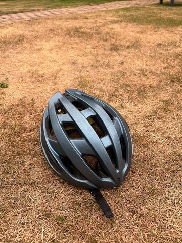Used BBB BHE 153 BHE Helmet 2023 bike — image 1 of 5
