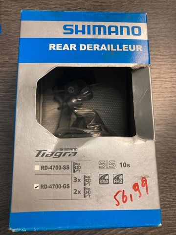 Używany Shimano Dérailleur arrière RD-4700 GS 10Vit Drivetrain & Pedals