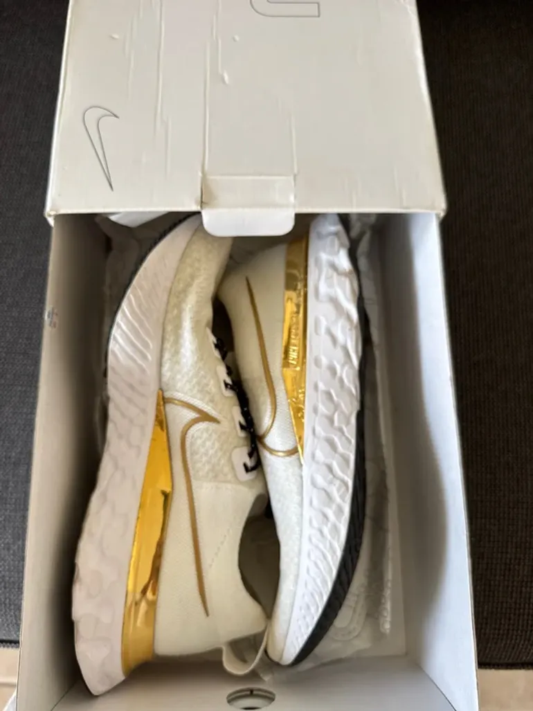 Used Nike Re act bike — image 9 of 10