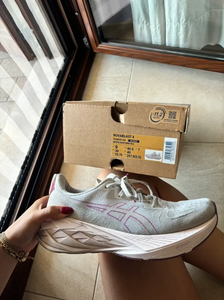 Použité Asics Novablast 5 bike — obrázek 2 z 5