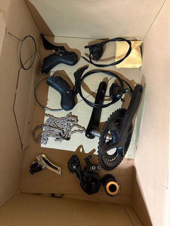 Used Shimano 105 12V groupe Groupset