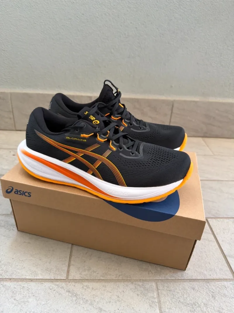 Used Asics Gel Cumulus 28 2026 Running Shoes