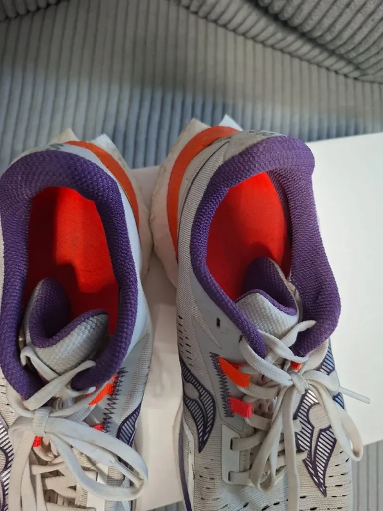 Tweedehands Saucony Endorphin Speed 4 bike — afbeelding 3 van 6