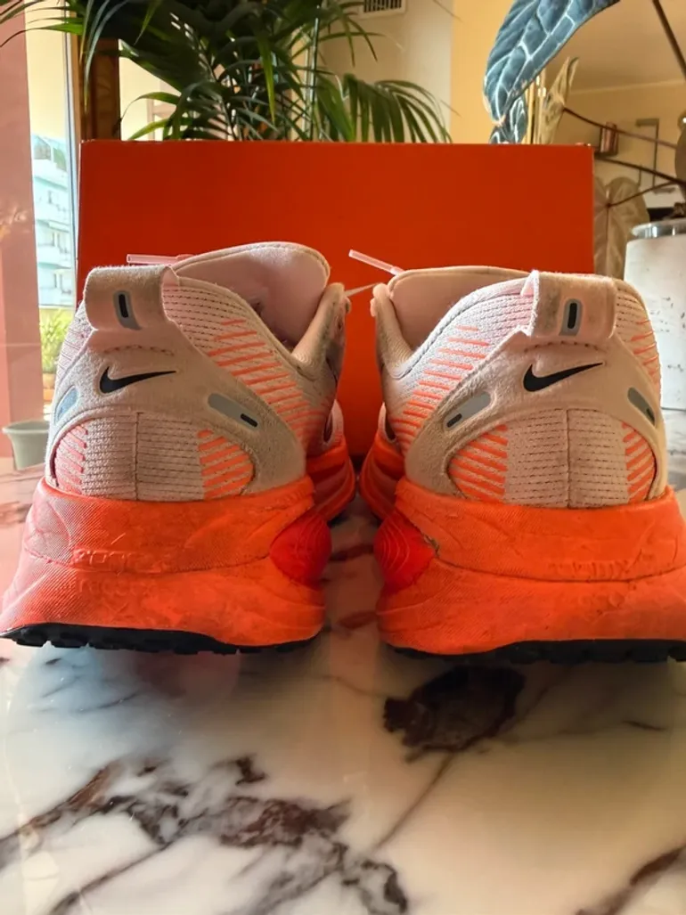 Brugt Nike Vomero 18 bike — billede 2 af 10