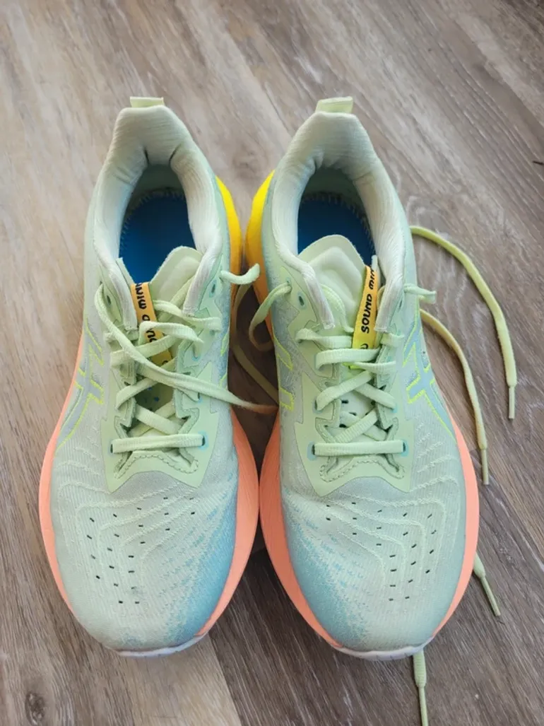 Used Asics Novablast 4 bike — image 3 of 6