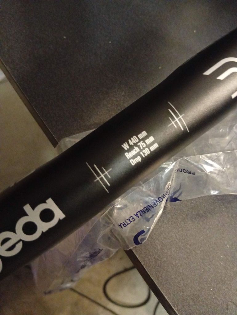 Deda Elementi Superzero Handlebar bike usato — immagine 4 di 9