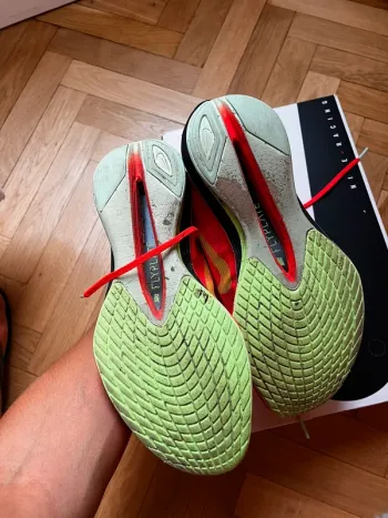 Brugt Nike Zoom Vaporfly 4 bike — billede 3 af 7