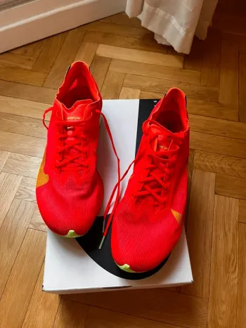 Brugt Nike Zoom Vaporfly 4 bike — billede 2 af 7