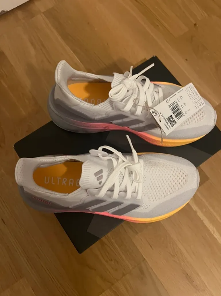 Käytetty Adidas Ultraboost bike — kuva 3 / 9