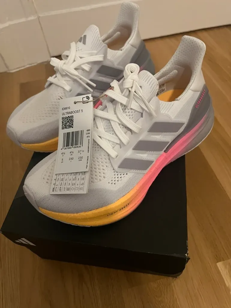Käytetty Adidas Ultraboost bike — kuva 5 / 9