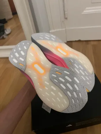 Käytetty Adidas Ultraboost bike — kuva 7 / 9