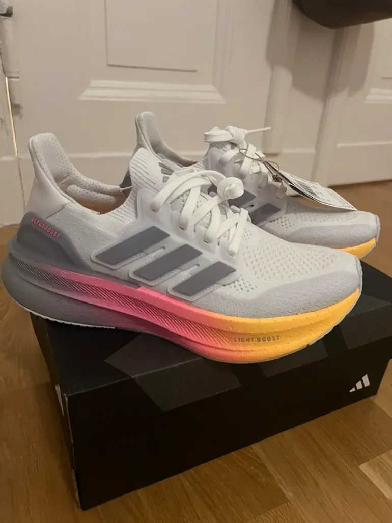 Käytetty Adidas Ultraboost bike — kuva 2 / 9