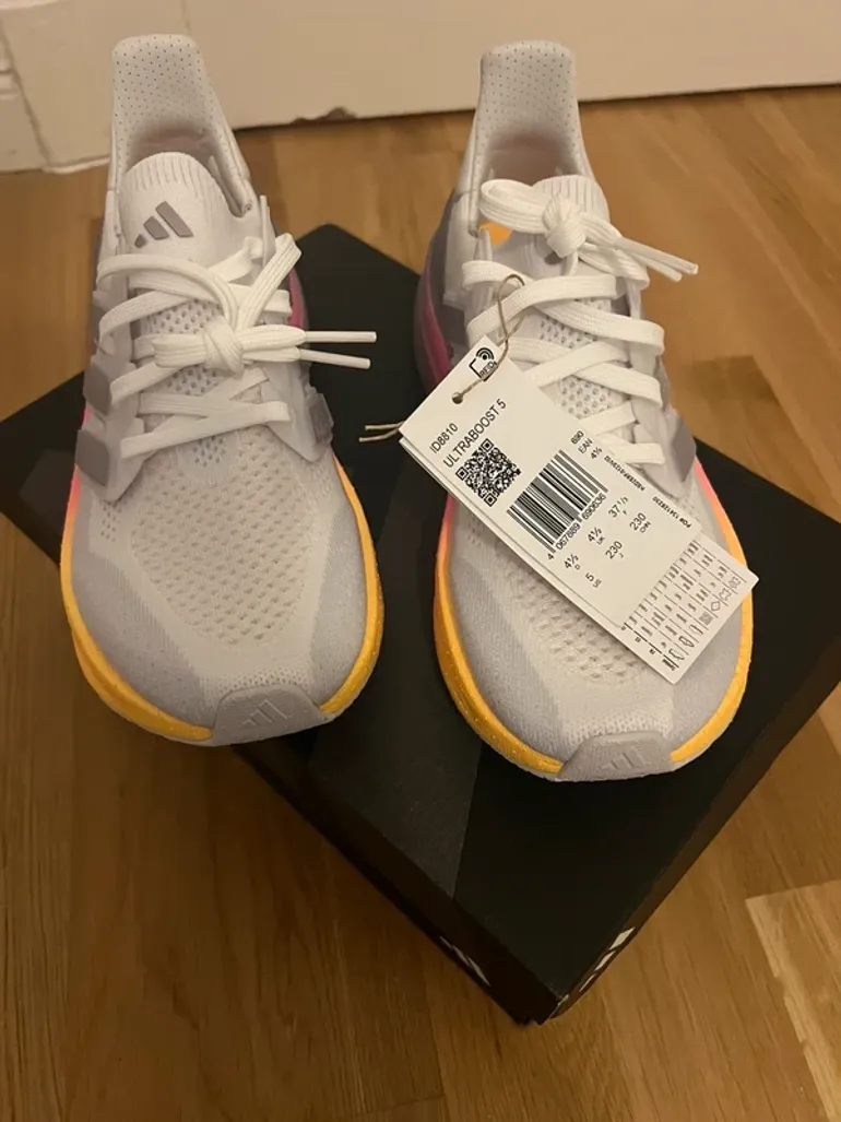 Käytetty Adidas Ultraboost bike — kuva 4 / 9