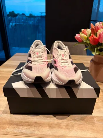 Używany Adidas Running Shoes bike — zdjęcie 3 z 5