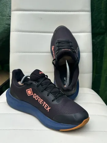 Asics Gel-Pulse 14 GTX bike usato — immagine 2 di 6