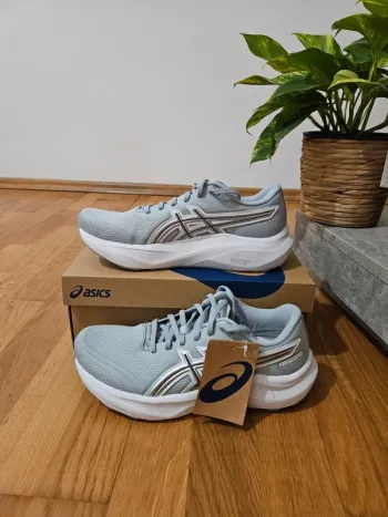 Brugt Asics GT 2000 14 ATC Running Shoes