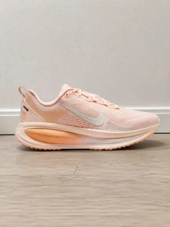 Brugt Orange Vomero 18 Running Shoes