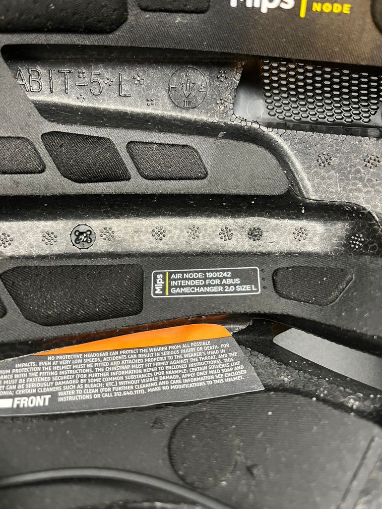 Used ABUS Gamechanger 2.0 MIPS Helmet bike — image 11 of 15