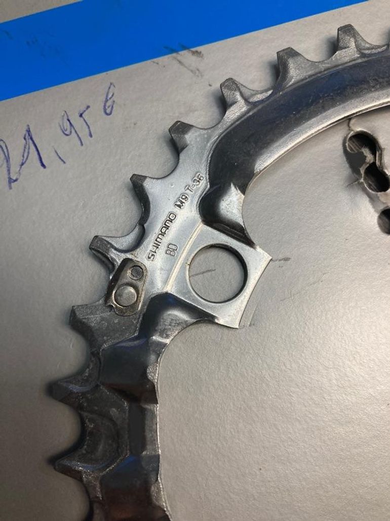 Used Shimano Plateau  105 39 dents 130mm 10vit FC-5703S Y1M49810 bike — image 5 of 6