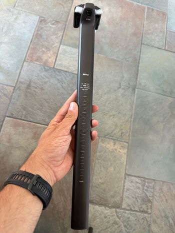 Brugt Bmc ICS Carbon Seatpost Saddles & Seatposts