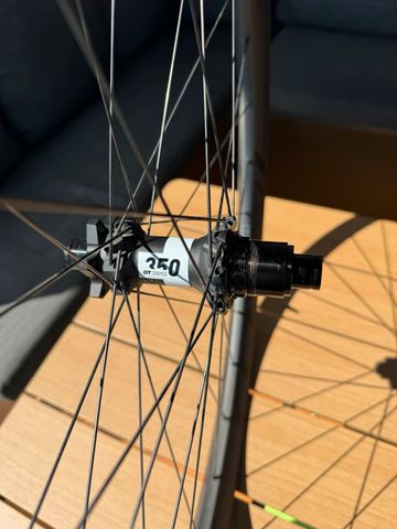 Used Specialized Control 29 Carbon 2025 bike — image 4 of 5