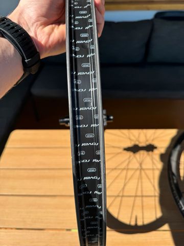 Used Specialized Control 29 Carbon 2025 bike — image 5 of 5