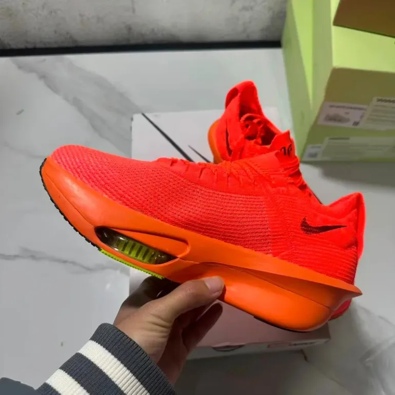 Używany Nike Alphafly bike — zdjęcie 2 z 5