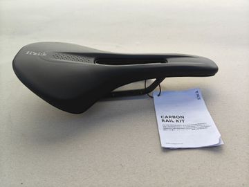 Tweedehands Fizik Antares Carbon 2025 Saddles & Seatposts