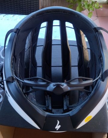 Used Specialized Prevail 3 Helmet 2025 bike — image 2 of 7