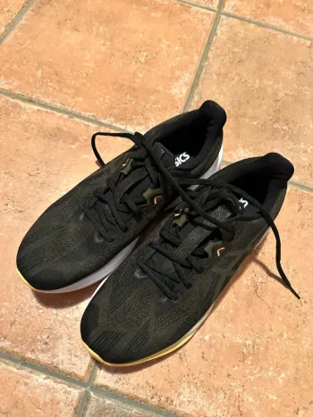 Asics Running Shoes Running Shoes usato