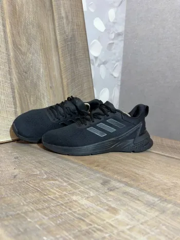 Gebrauchtes Adidas size 43 Running Shoes