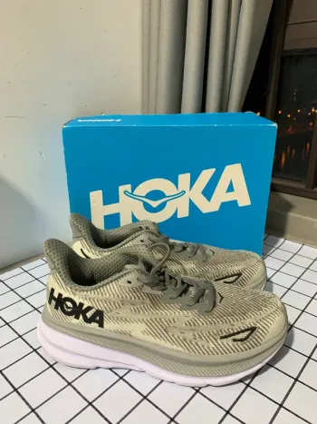 Hoka Shoes Size 44 Running Shoes de segunda mano