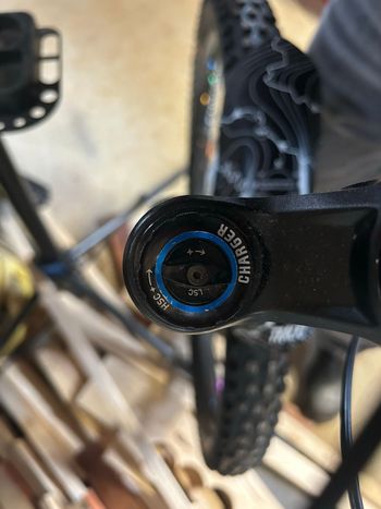 Brugt RockShox Zeb Ultimate Fork 2024 bike — billede 9 af 13